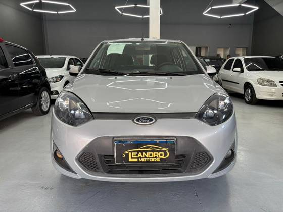 FORD FIESTA 1.0 ROCAM HATCH 8V FLEX 4P MANUAL